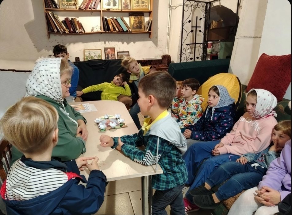 Занятие воскресной школы