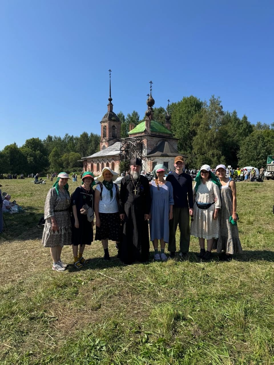 В минувшие выходные мы вернулись с Иринарховского крестного хода и дел