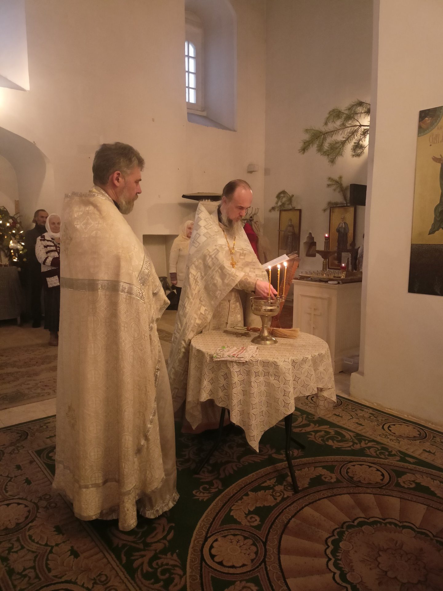 С Крещенским сочельником