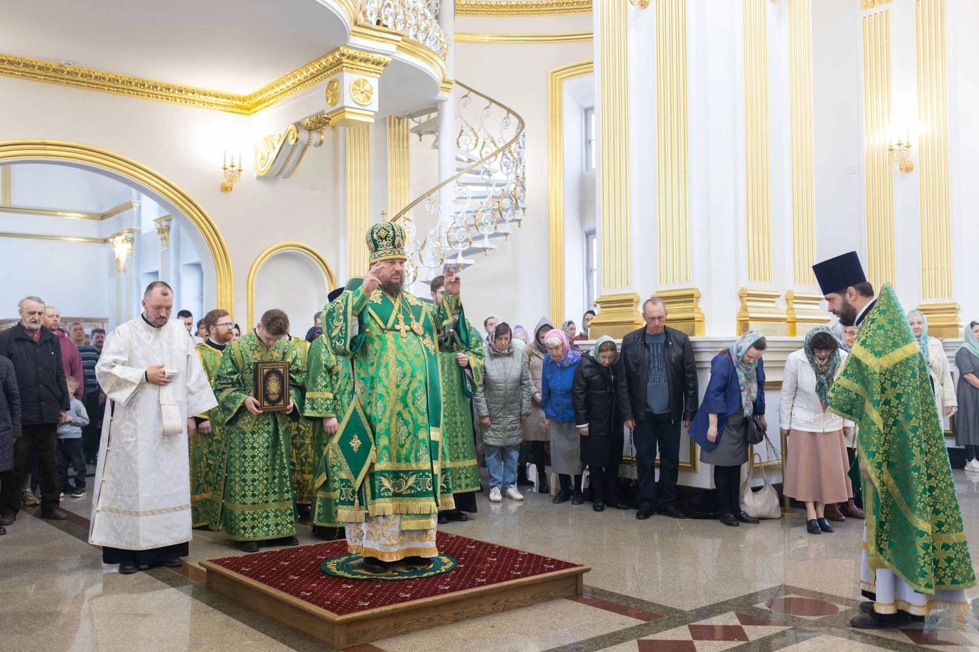 Рукоположение диакона Михаила во священника