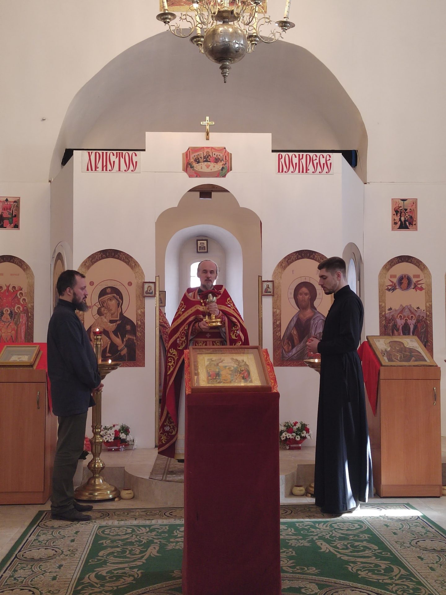 Христос воскресе