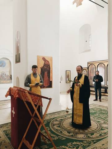 Сегодня в 13:00 в нашем храме прошел молебен с акафистом святителю Николаю Чудотворцу