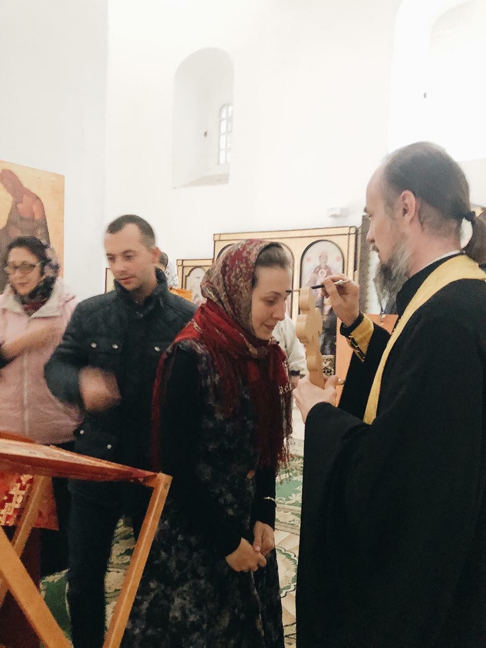 Сегодня в 13:00 в нашем храме прошел молебен с акафистом святителю Николаю Чудотворцу