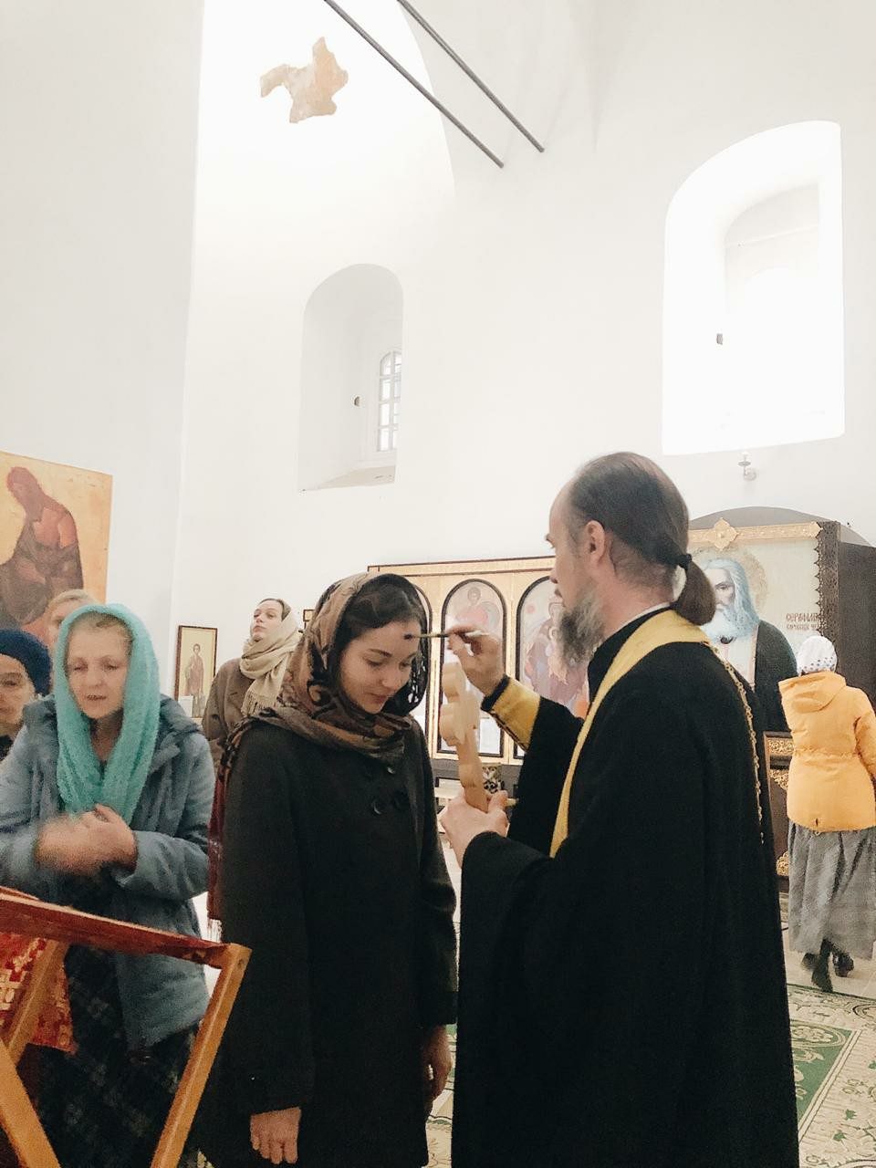 Сегодня в 13:00 в нашем храме прошел молебен с акафистом святителю Николаю Чудотворцу