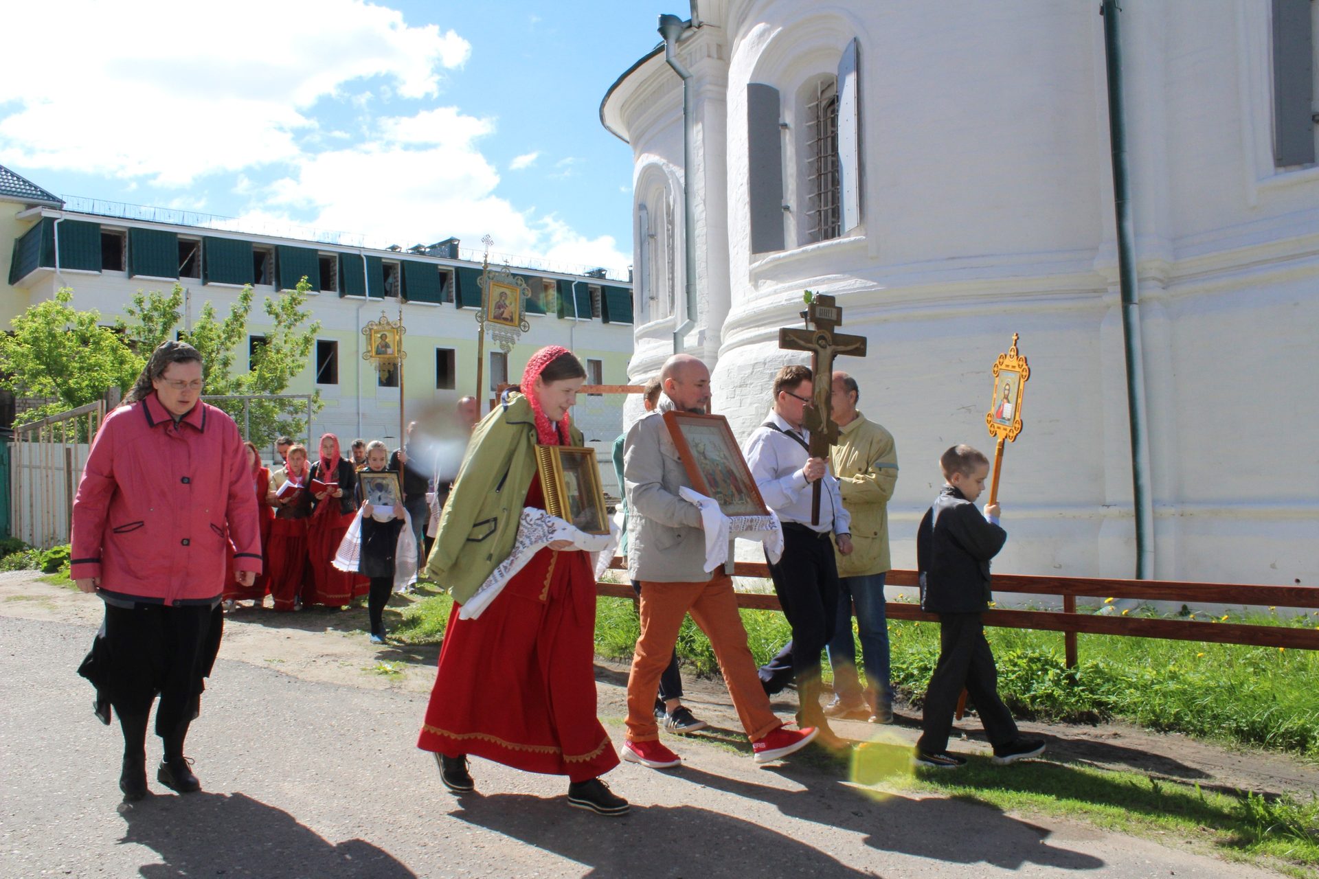 19 мая. Крестный ход.