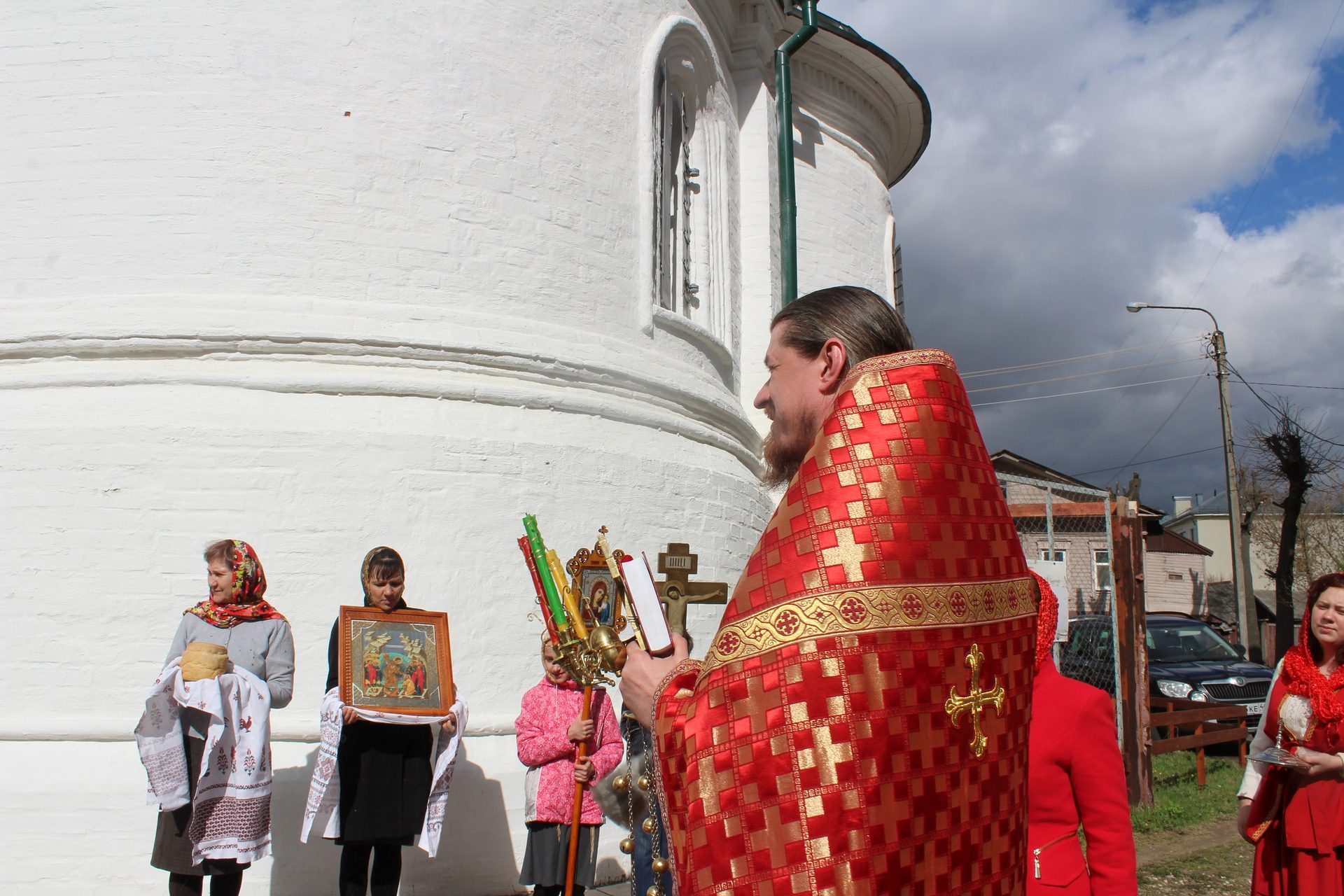 3 мая . Крестный ход.