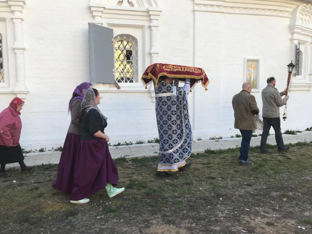 Чин погребения Плащаницы