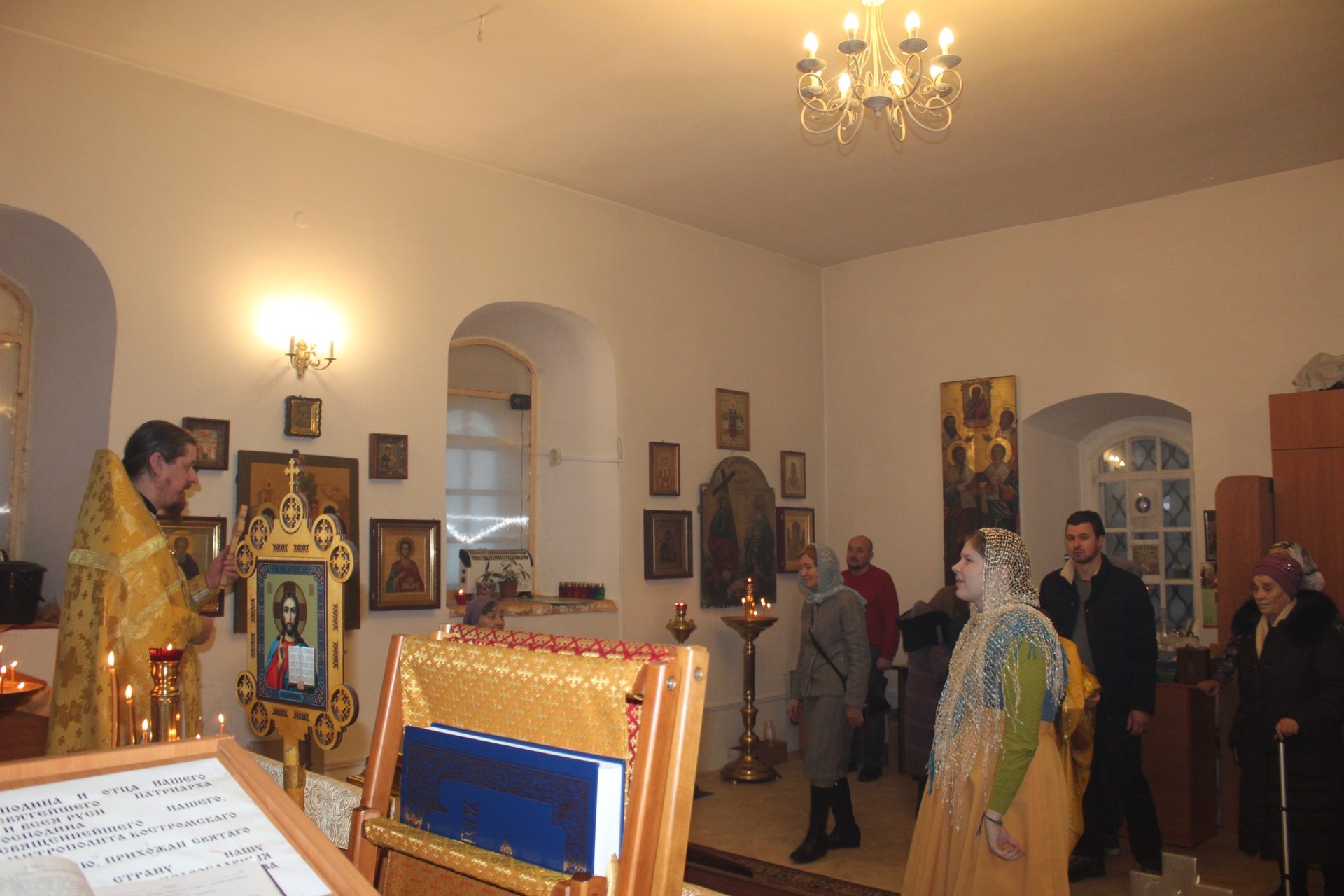 С праздником, любимый храм