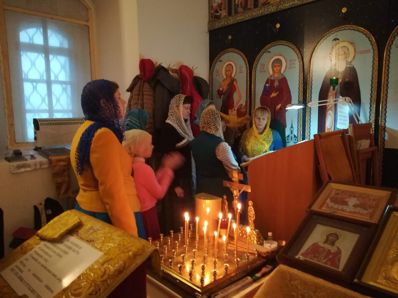 4 ноября. Казанской иконы Богородицы. Божественная Литургия.