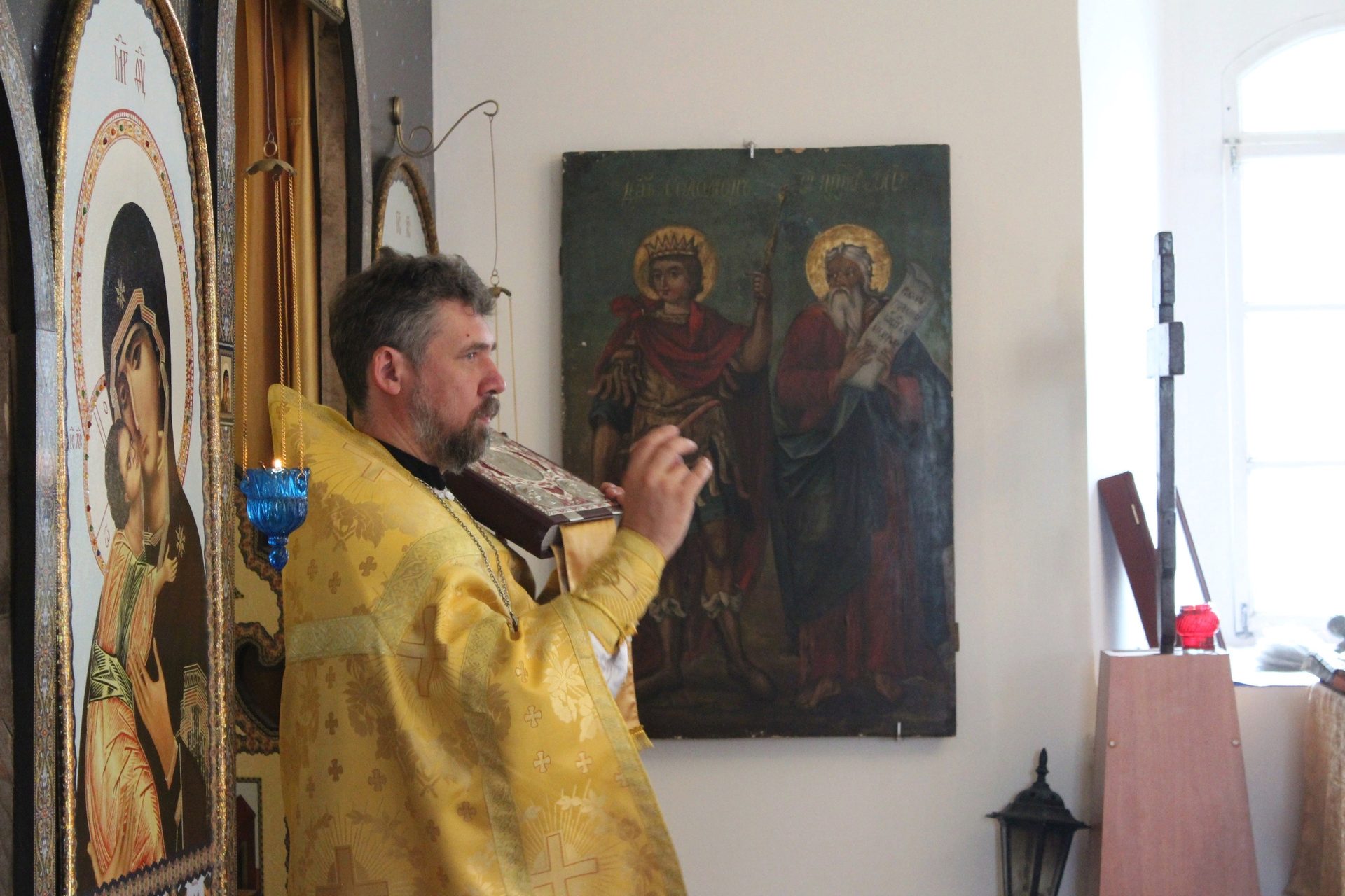 Поздравляем отца Вячеслава Афонина с годовщиной иерейской хиротонии, к