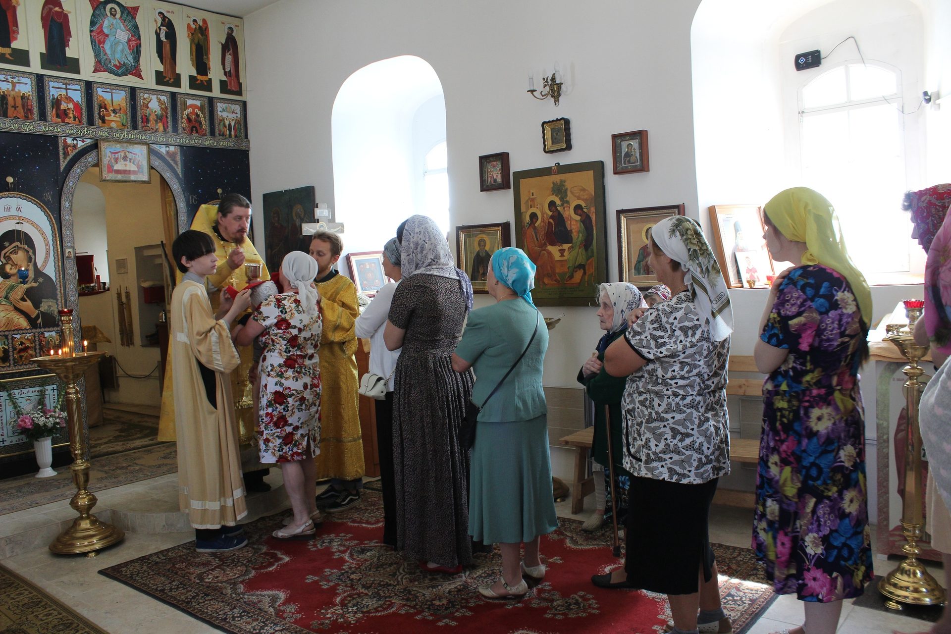 24 июня. Воскресная утреня и Божественная Литургия. Память святых апос