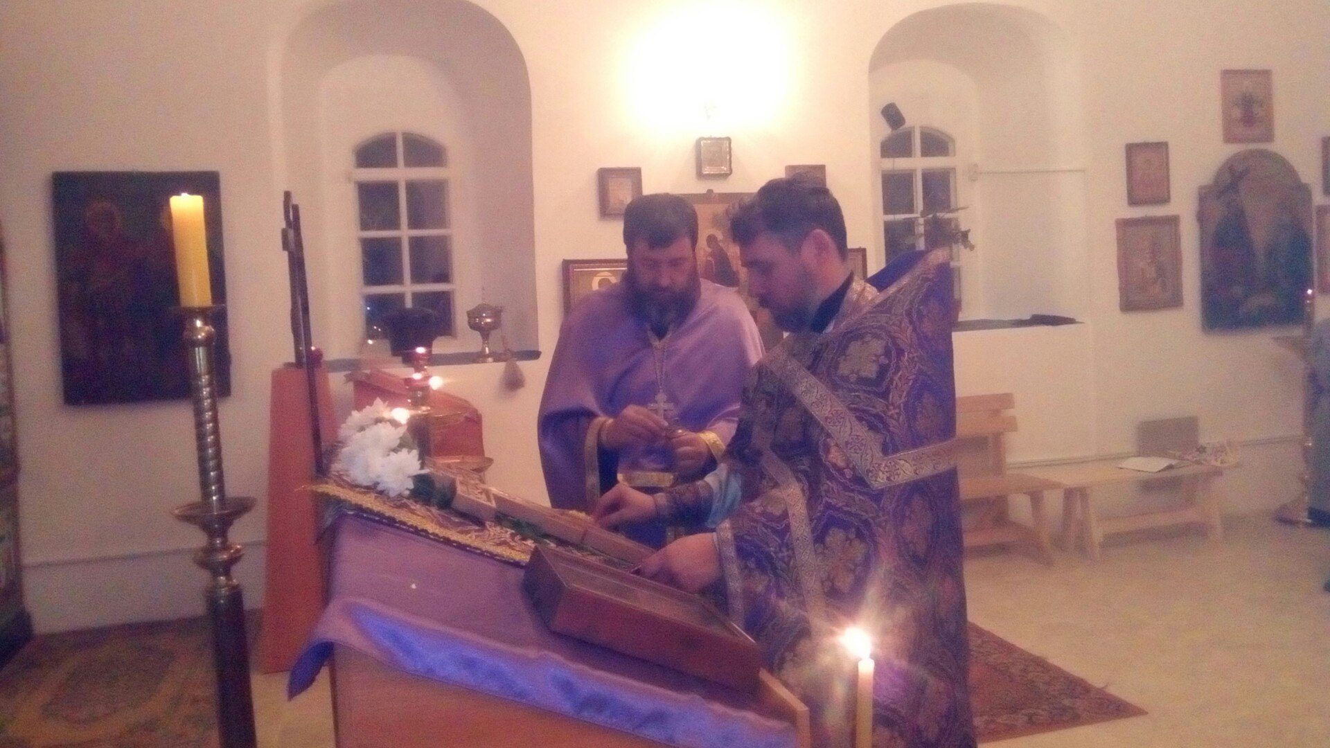 Всенощная под праздник Воздвижения Креста