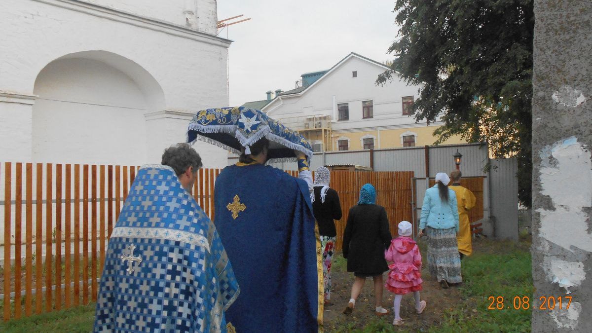 28 августа. Вечер. Чин погребения плащаницы Пресвятой Богородицы.
