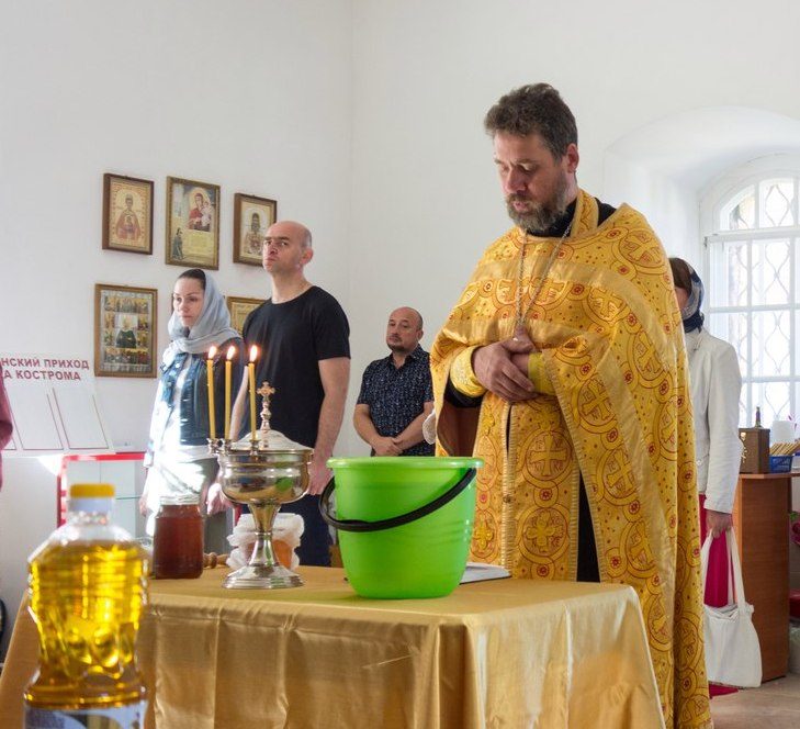 Поздравляем отца Вячеслава Афонина с годовщиной иерейской хиротонии, к