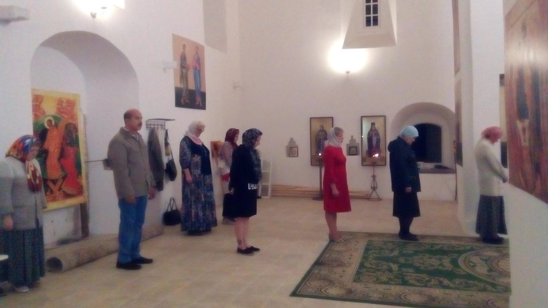 Ночное Богослужение в день памяти Святых Царственных Мучеников