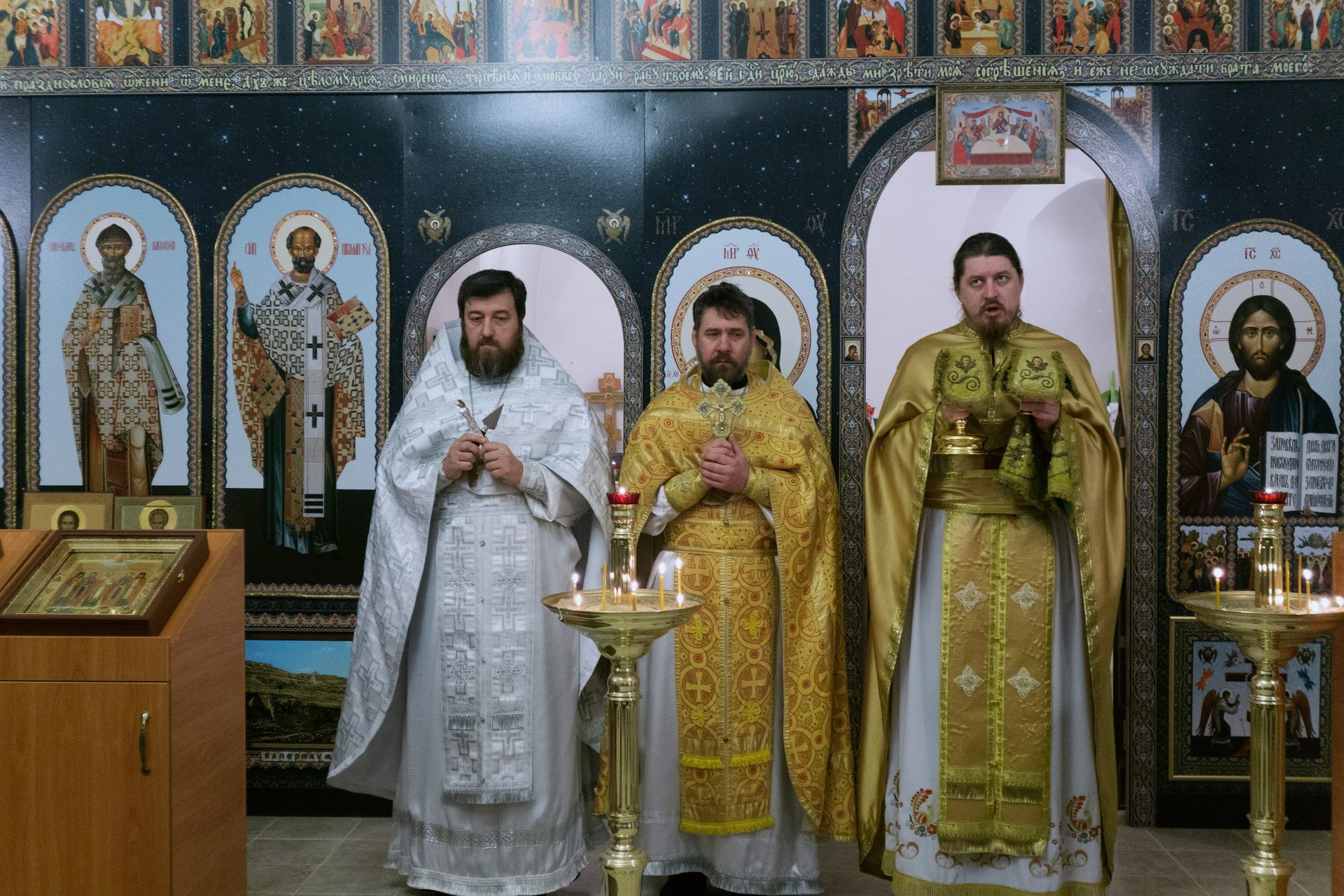 Престольный праздник - память святителя Николая, архиепископа Мир Лики