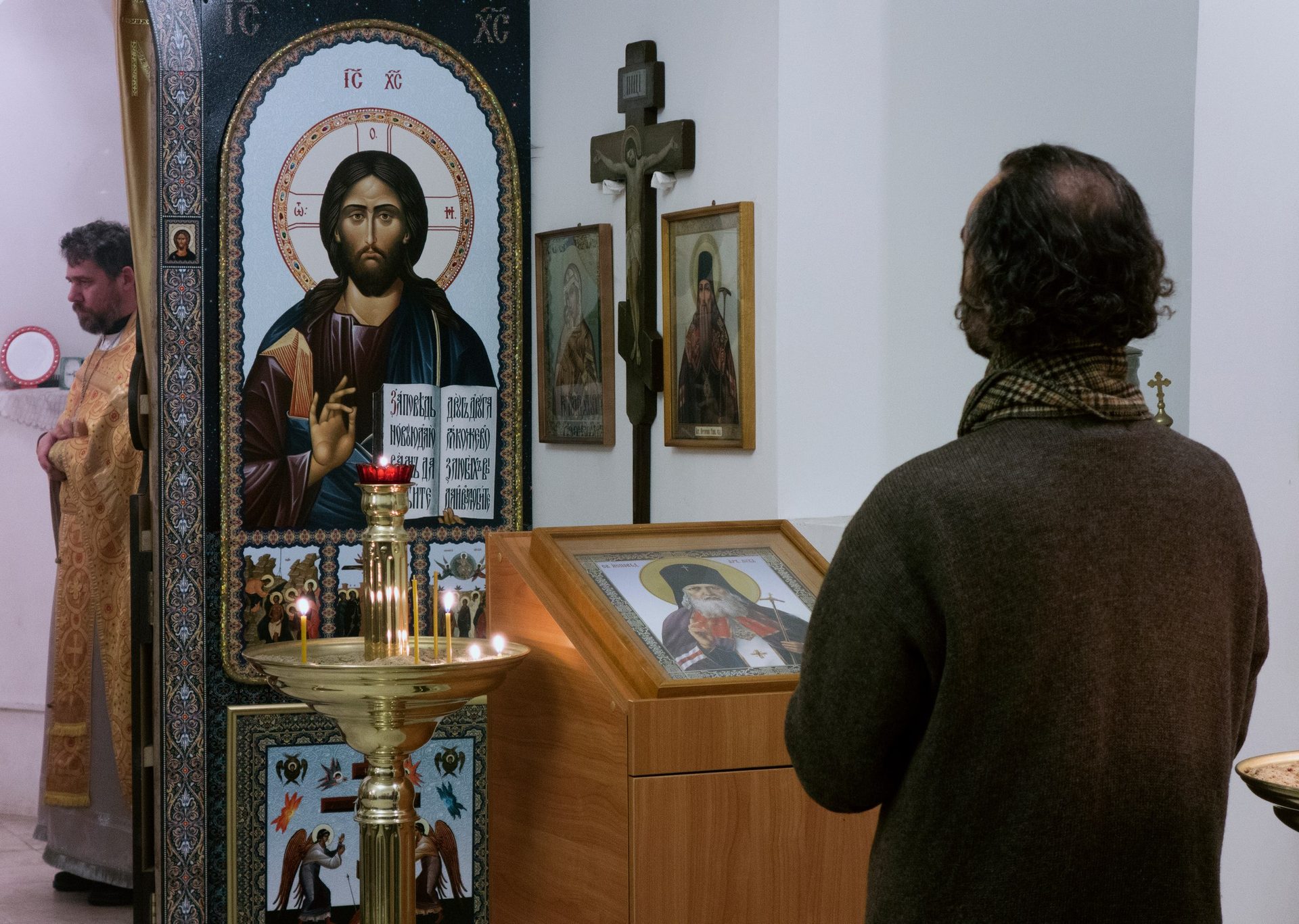 Престольный праздник - память святителя Николая, архиепископа Мир Лики