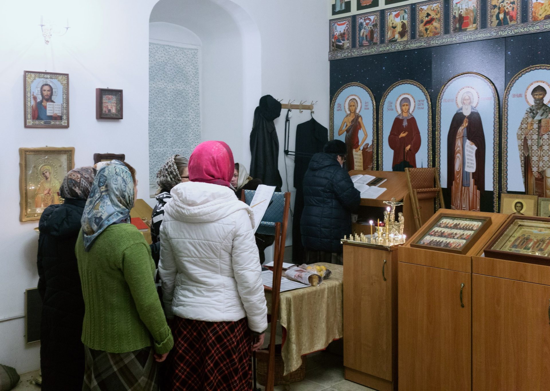 Престольный праздник - память святителя Николая, архиепископа Мир Лики