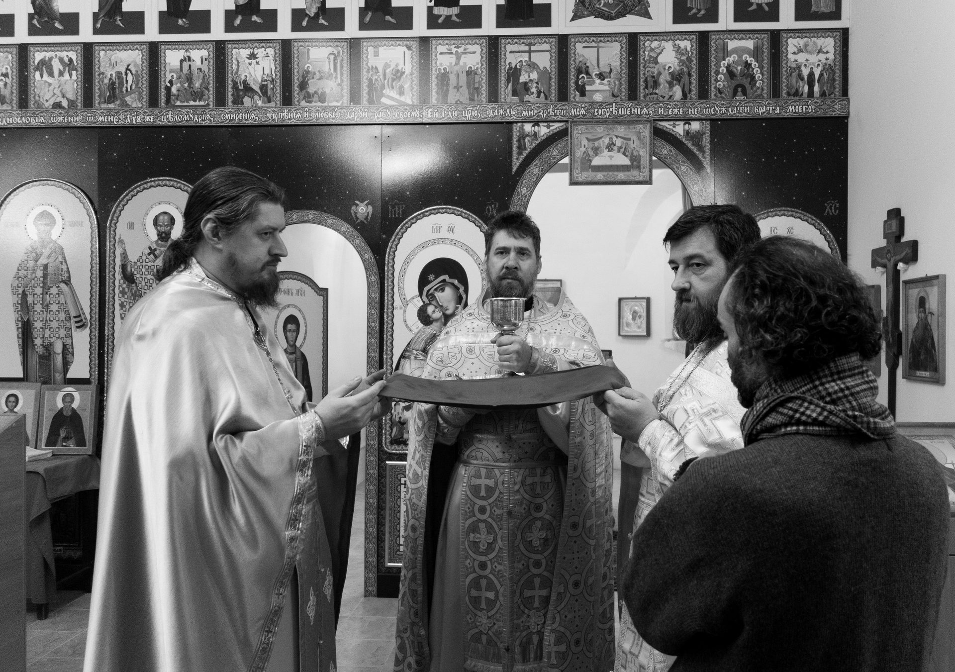 Престольный праздник - память святителя Николая, архиепископа Мир Лики