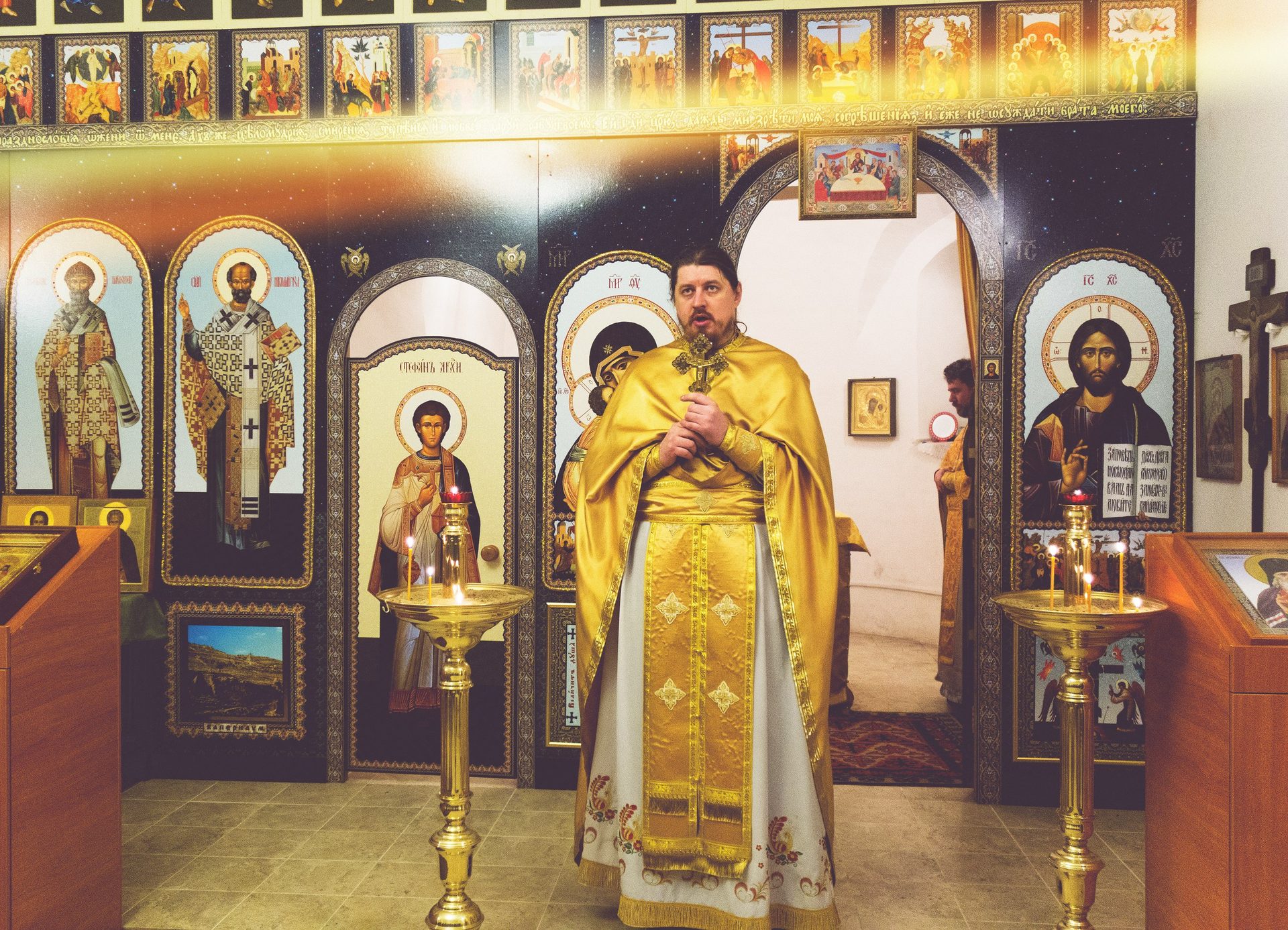 Престольный праздник - память святителя Николая, архиепископа Мир Лики