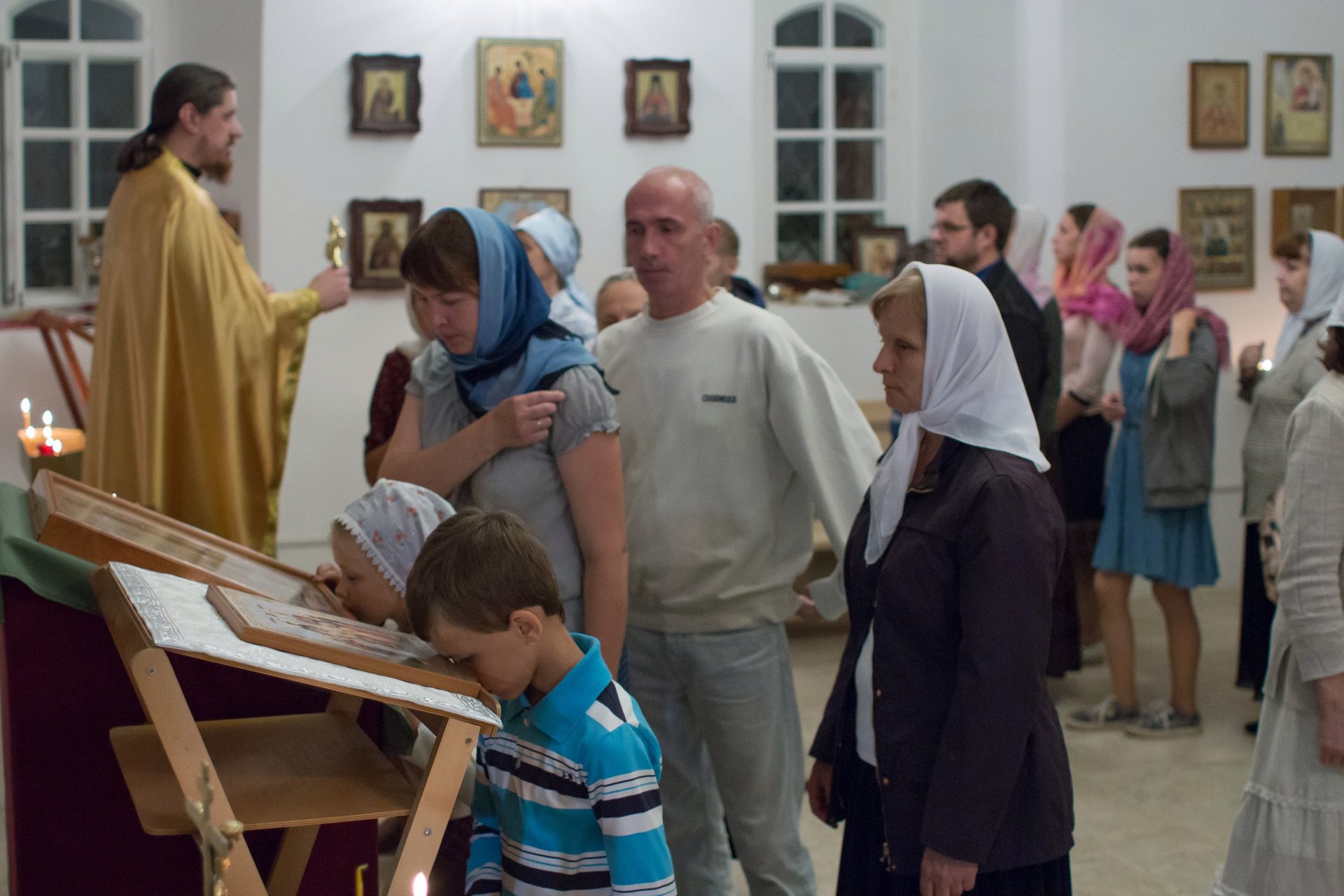 Ночное богослужение в день памяти святых царственных страстотерпцев, 17 июля 2016