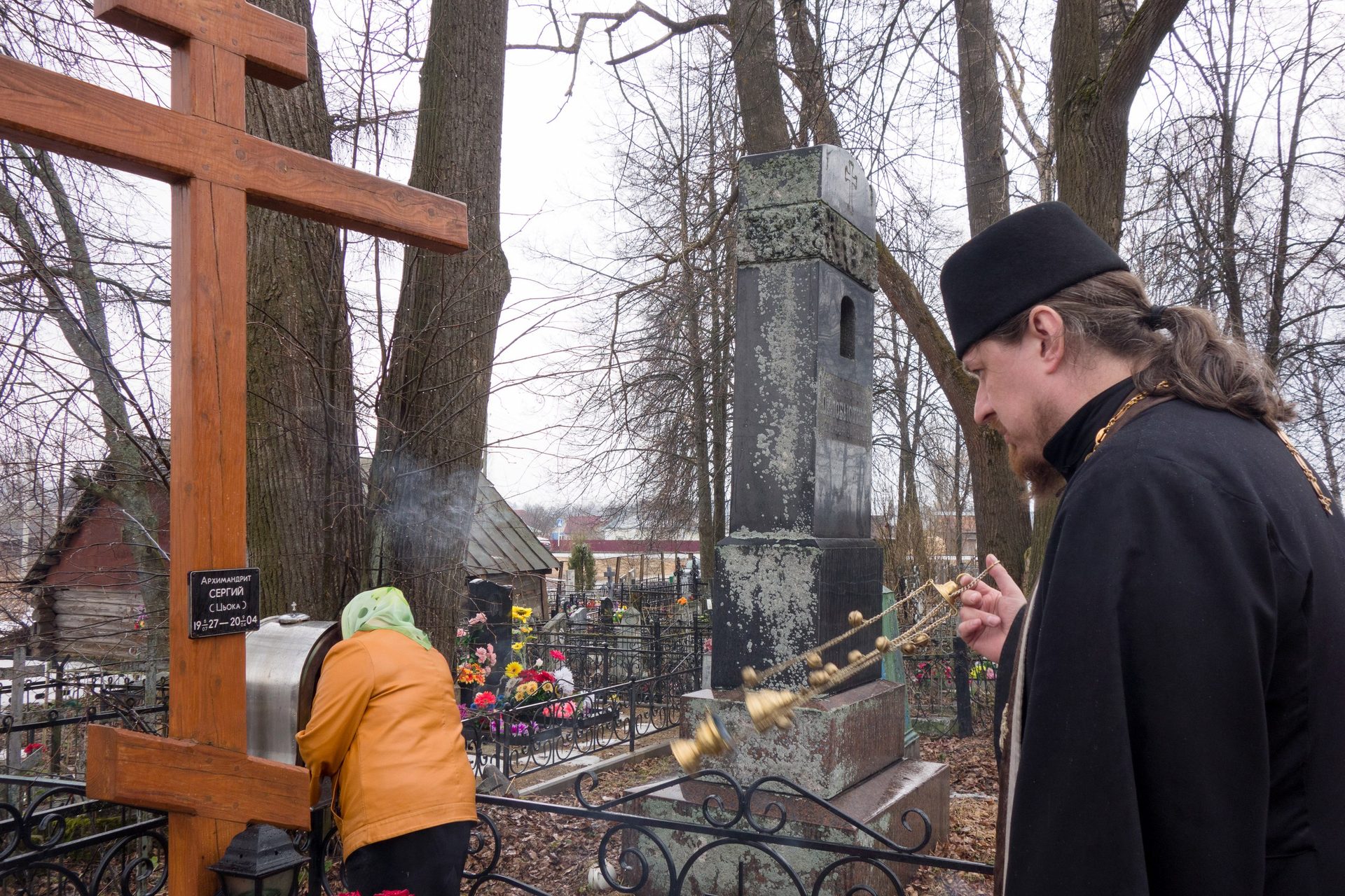 На могиле архимандрита Сергия (Цьока), 9 апреля 2016