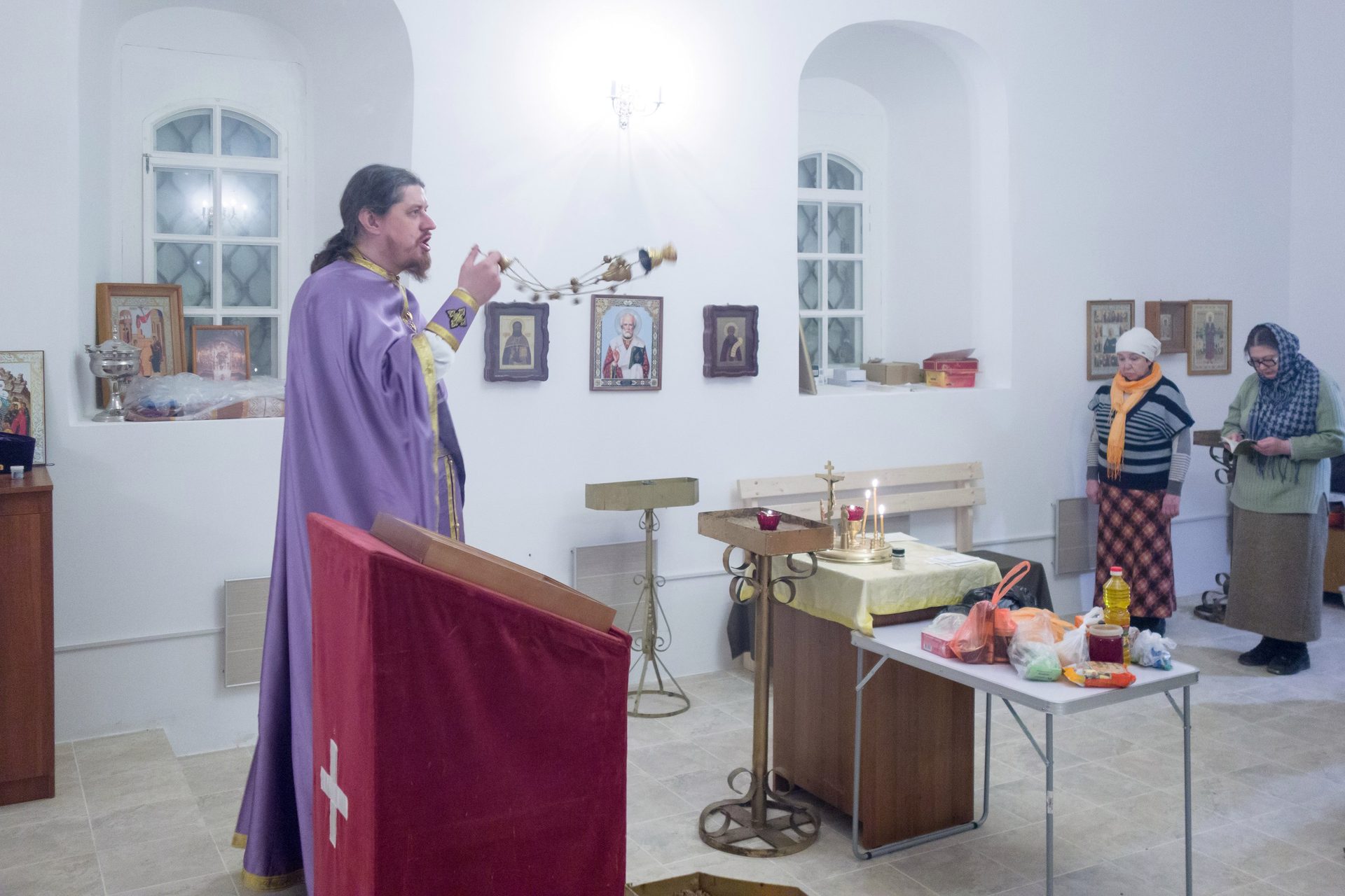 В Родительскую субботу 9 апреля в нашем храме была совершена Божествен
