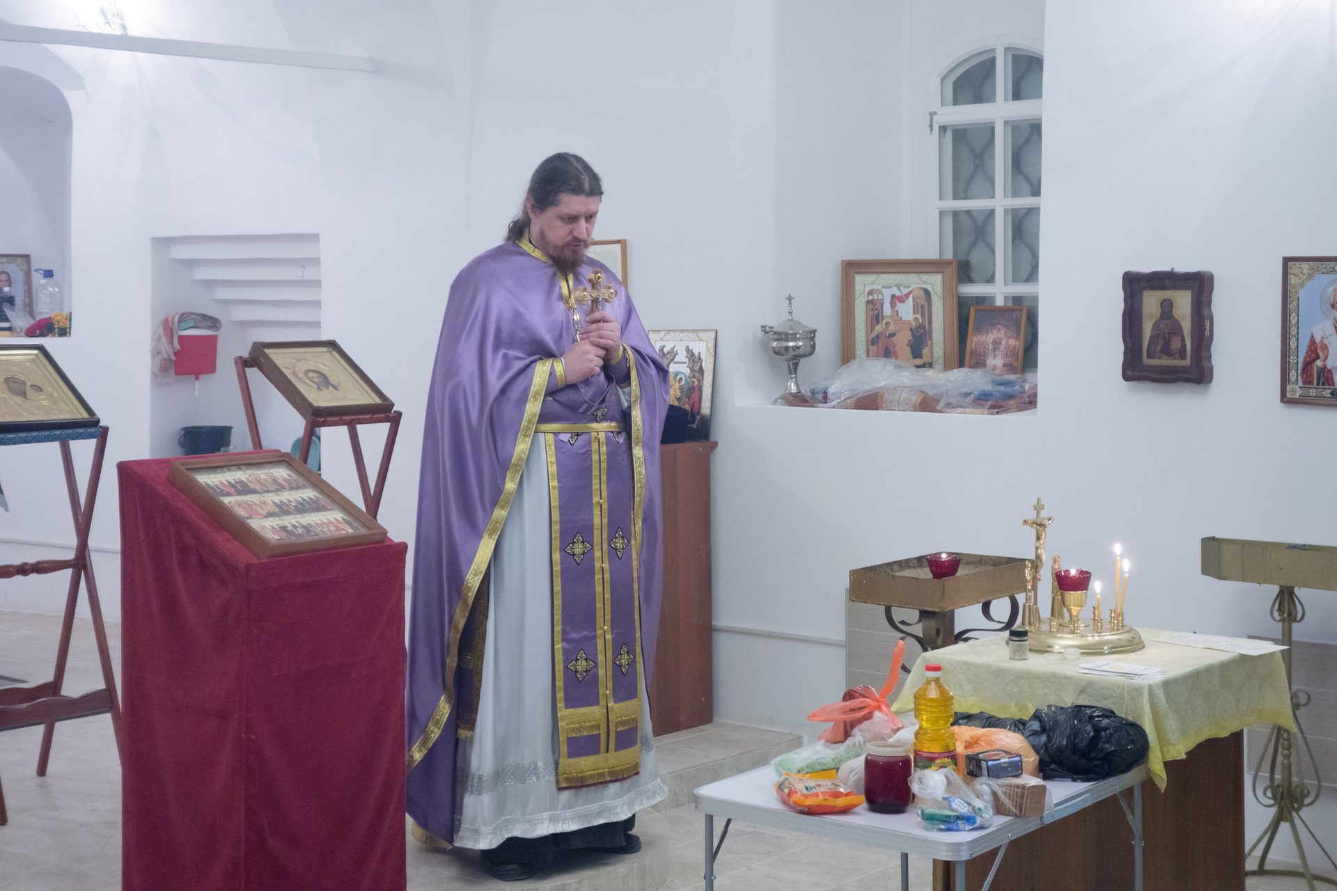 В Родительскую субботу 9 апреля в нашем храме была совершена Божествен