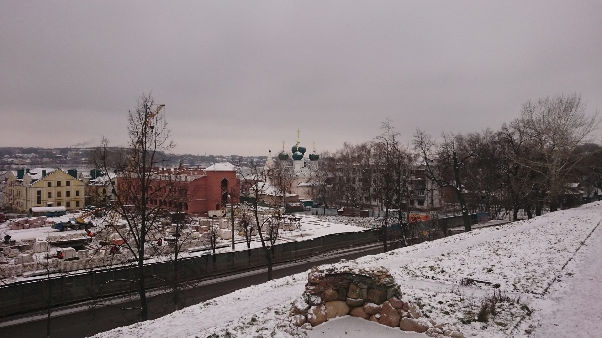 Установка крестов на главы Вознесенского храма