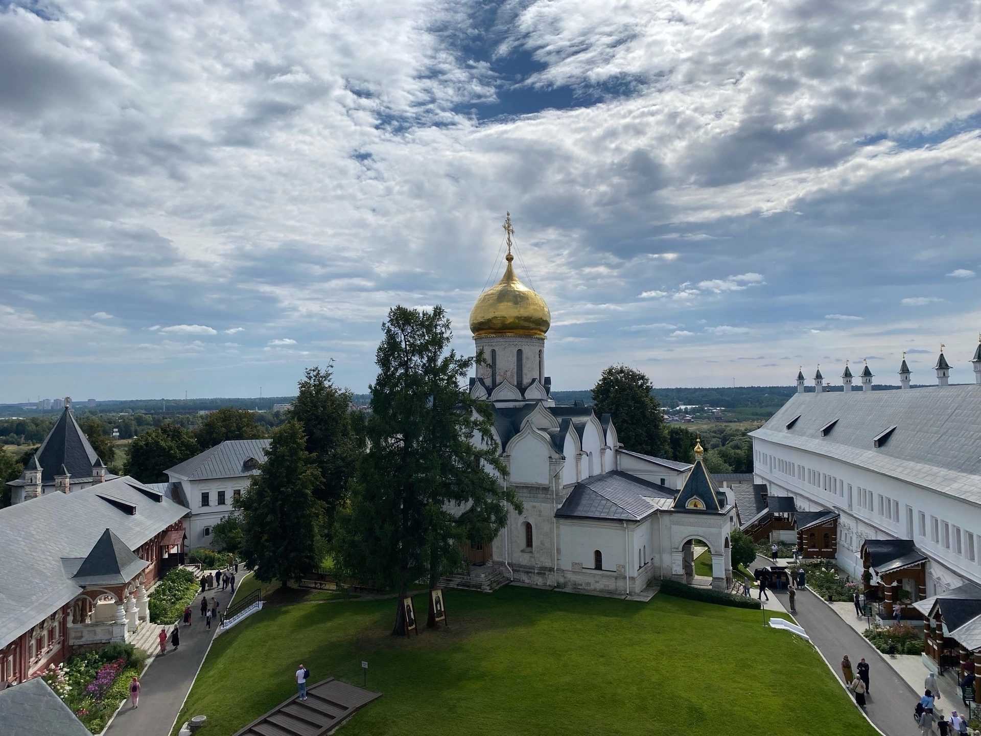🌿 В минувшую субботу #ВознесенскиеПаломничества побывали в Саввино-Сторожевском и…